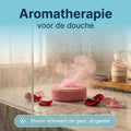 Shower Steamer in Anwendung unter der Dusche mit aufsteigendem Dampf und Aromatherapie-Effekt
